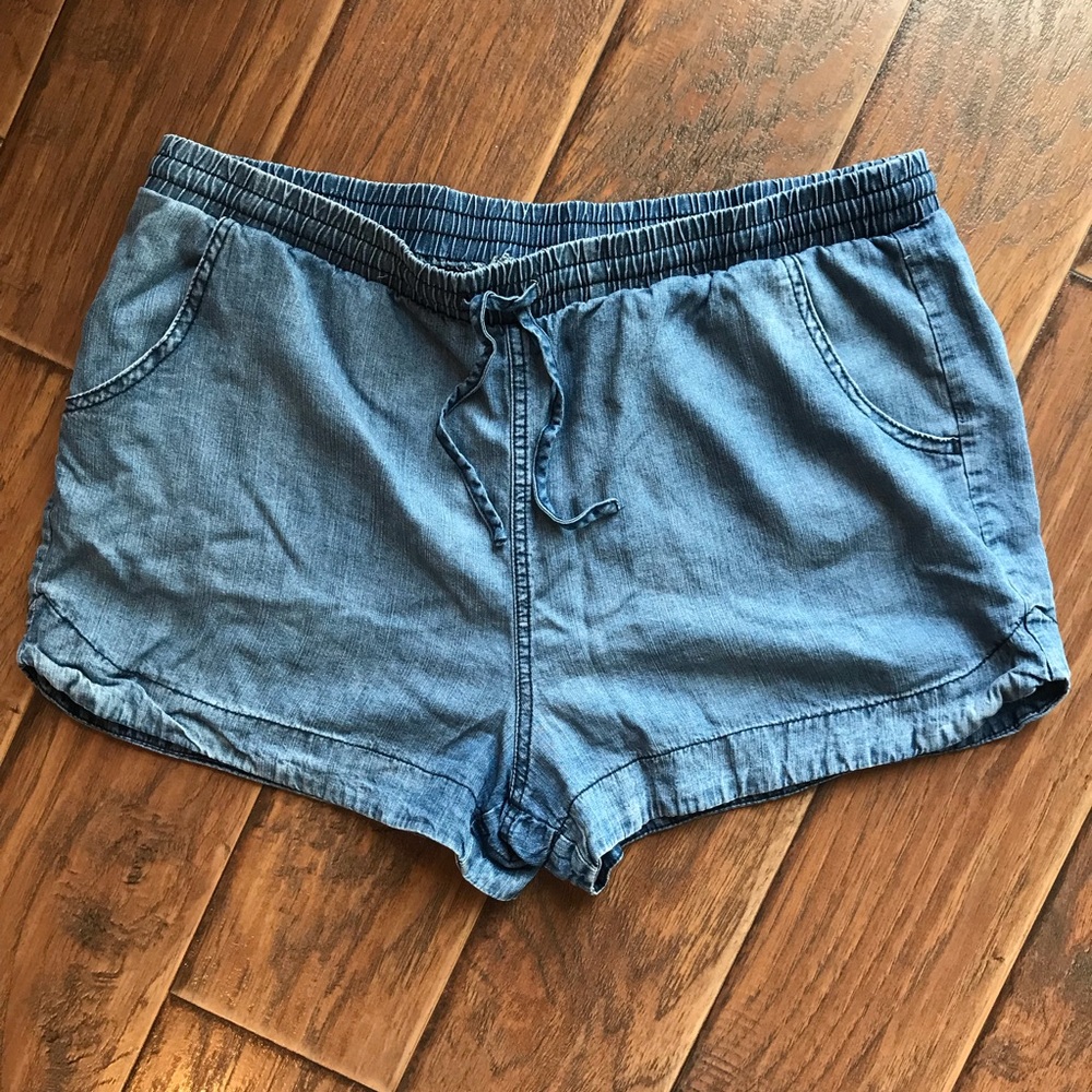 Pull on chambray(blue) shorts